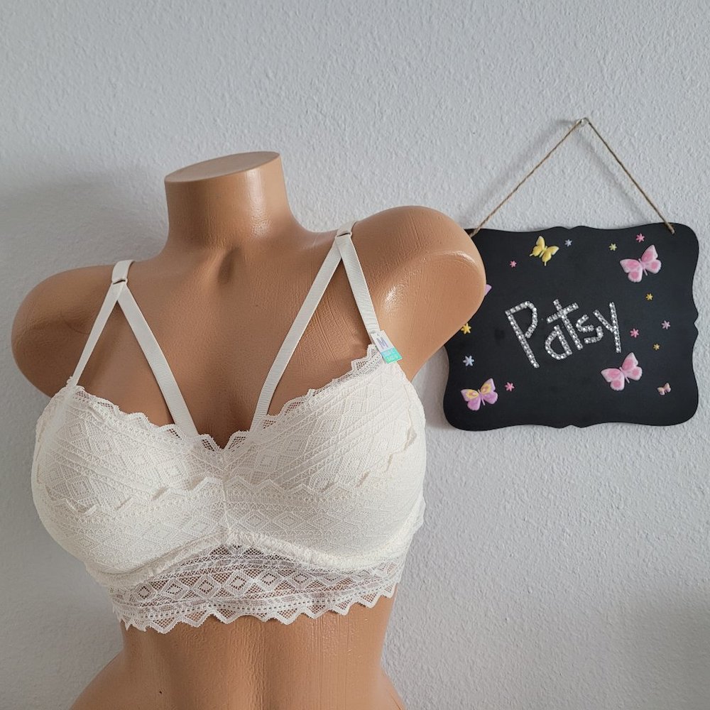 Victoria's Secret push up high neck Lace bralette - Picture 3 of 4